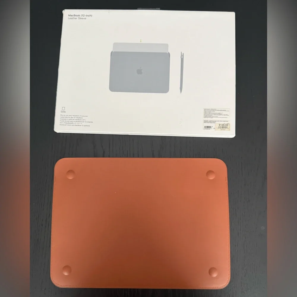Apple Tan Leather Sleeve for MacBook - Picture 3 of 6